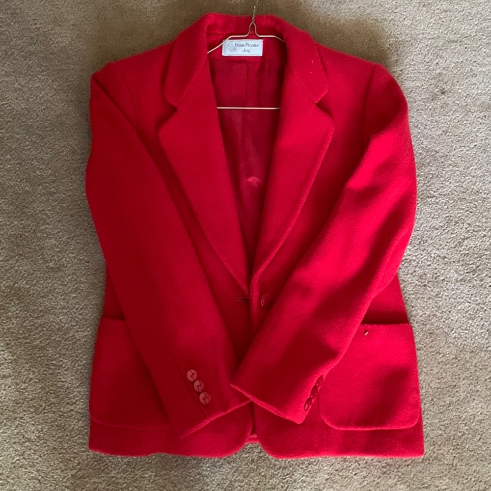Vintage Evan Picone red blazer (70% wool)